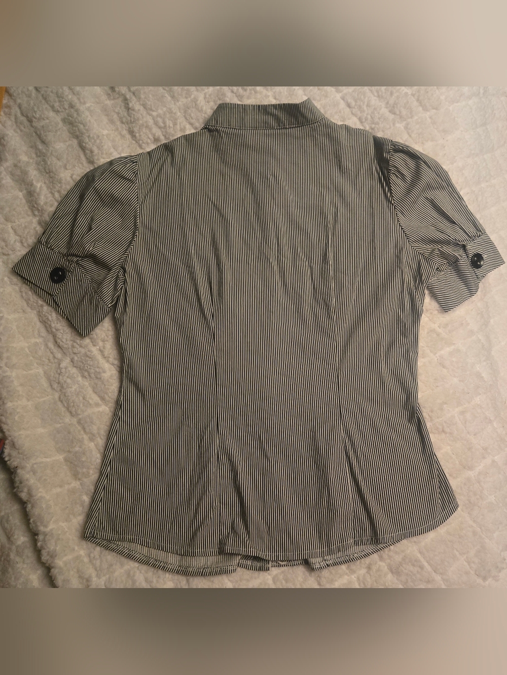 EUC Vintage 88 Eighty Eight (Threads) Pinstripe Puff Sleeve Blouse - Y2K - Picture 2 of 4